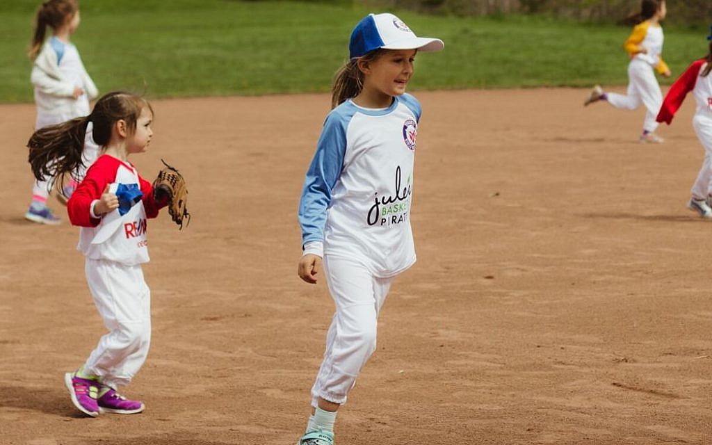 Ontario's first all-girls baseball league a hit with Jewish youngsters |  The Times of Israel