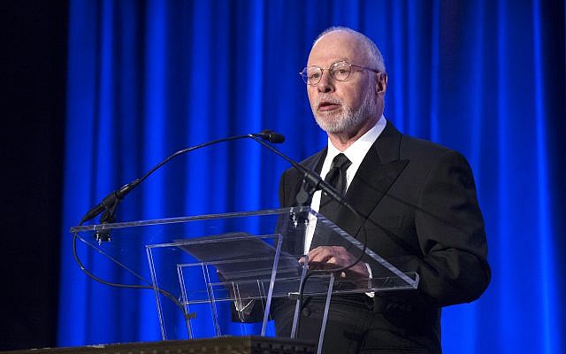 Paul Singer, founder and CEO of hedge fund Elliott Management Corporation, speaking at the Manhattan Institute for Policy Research Alexander Hamilton Award Dinner, in New York on May 12, 2014. (AP/John Minchillo)