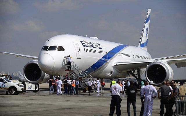File: One of El Al's new Boeing 787 Dreamliner aircraft arrives at Ben Gurion International Airport, near Tel Aviv, August 23, 2017. (Tomer Neuberg/Flash90)