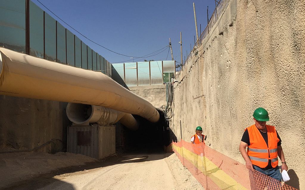 Emerging from tunnels beneath Shazar Boulevard, where traffic will run from the entrance to Jerusalem, October 27, 2017 (ToI staff)