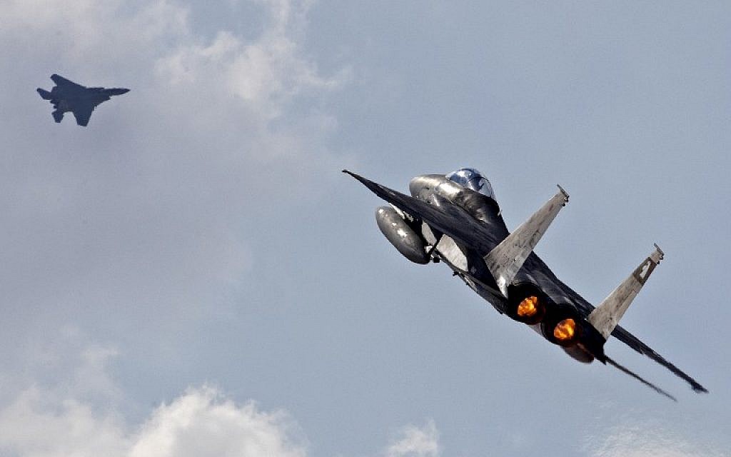 An Israeli Air Force F-15 takes off during the Blue Flag air exercise at the Ovda air force base, north of the Israeli city of Eilat, on November 8, 2017. (Jack Guez/AFP)
