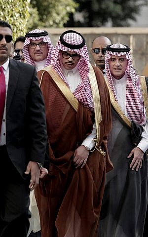 Saudi Arabia’s Foreign Minister Adel al-Jubeir, right, arrives for a meeting at the Arab League headquarters in Cairo, Egypt, November 19, 2017. (AP Photo/Nariman El-Mofty)