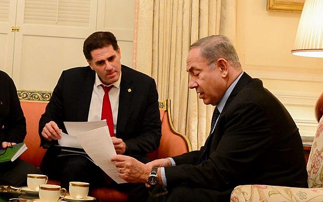 Prime Minister Benjamin Netanyahu (R) with Israel’s Ambassador to the US Ron Dermer, at the president’s guest house, in Washington, DC, February 14, 2017. (Avi Ohayon/GPO)