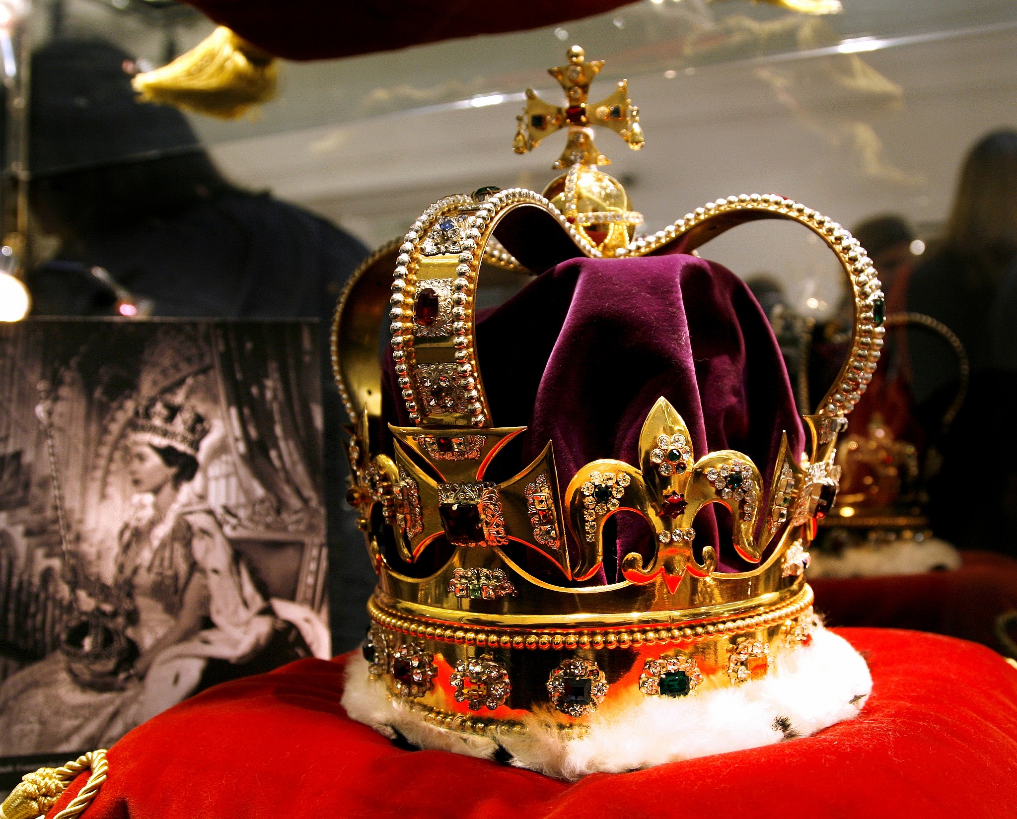 king-charles-iii-s-coronation-details-st-edward-s-crown-sheknows
