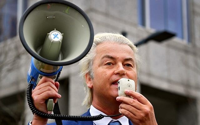 Dutch far-right politician Geert Wilders of the PVV party speaks to his supporters during a PVV demonstration against the policy of Prime Minister and his cabinet in Rotterdam,  on January 20, 2018. (AFP/ANP/Robin Utrecht)