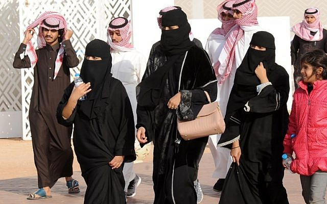 Saudi Women Need Not Wear Abaya Robes Senior Cleric Says The Times Of Israel