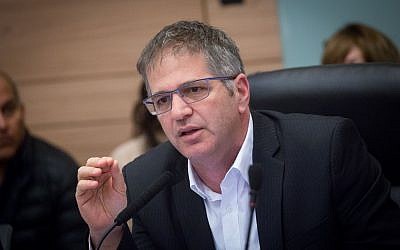 File: MK Yoav Kisch (Likud), chairman of the Interior Affairs Committee at the Knesset, on January 29, 2018. (Miriam Alster/Flash90)