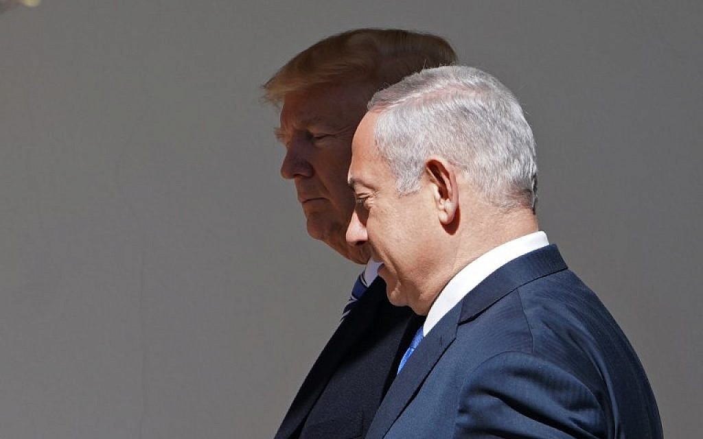 US President Donald Trump and Prime Minister Benjamin Netanyahu make their way to the Oval Office for a meeting at the White House on  March 5, 2018. (AFP Photo/Mandel Ngan)