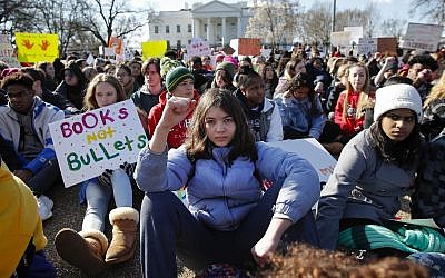 Students rally in front of the White House in Washington on March 14, 2018. (AP Photo/Carolyn Kaster)