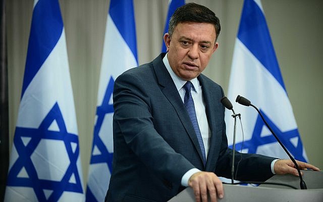 Zionist Union head Avi Gabbay speaks at a press conference with former senior security officials in Tel Aviv on February 27, 2018. (Tomer Neuberg/Flash90)
