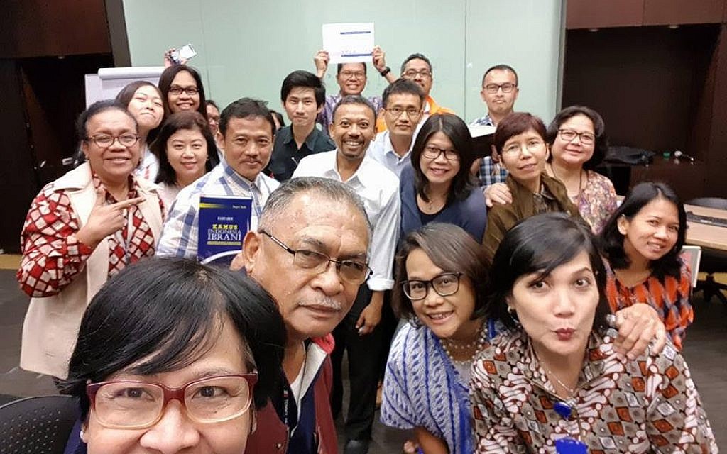 Hebrew teacher Sapri Sale (center, with white shirt) with his students in Jakarta, February 2018 (Conny Dwirani)