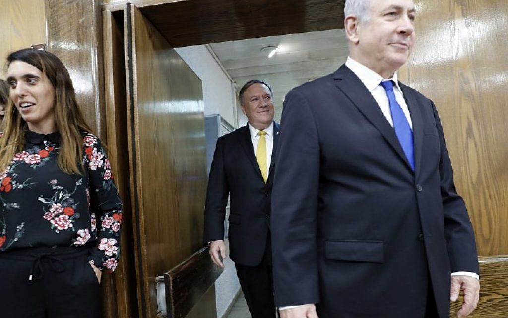 US Secretary of State Mike Pompeo (C) and Israeli Prime Minister Benjamin Netanyahu (R) arrive for a joint press conference at the Defense Ministry in Tel Aviv on April 29, 2018. (AFP PHOTO / Thomas COEX)