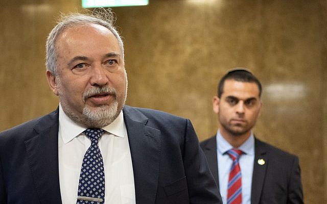 Defense Minister Avigdor Liberman arrives for the weekly cabinet meeting at the Prime Minister's office in Jerusalem, on April 11, 2018. (Yoav Ari Dudkevitc/Flash90)