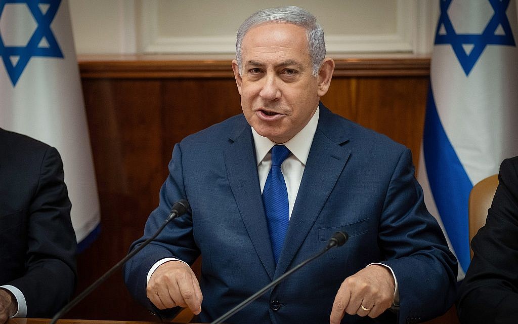 Prime Minister Benjamin Netanyahu leads the weekly cabinet meeting at the Prime Minister's office in Jerusalem on April 11, 2018. (Yoav Ari Dudkevitch/Pool/Flash90)
