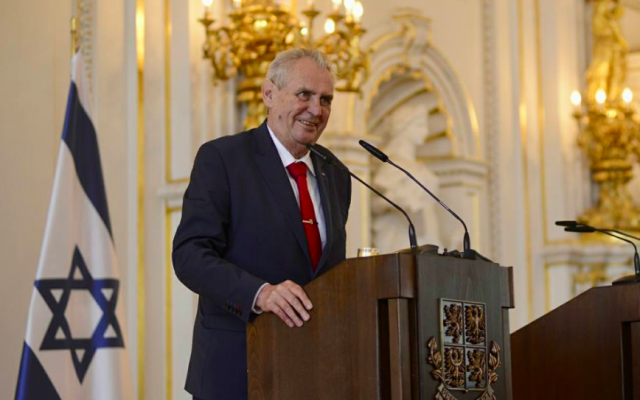 Czech President Milos Zeman speaking at a reception in honor of Israel's 70th birthday at Prague Castle, April 25, 2018 (Facebook)