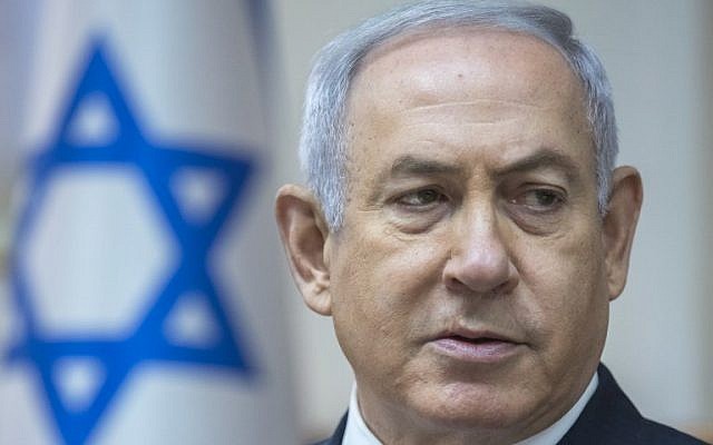 Prime Minister Benjamin Netanyahu chairs weekly cabinet meeting in Jerusalem on May 6, 2018. (AFP PHOTO / POOL / JIM HOLLANDER)