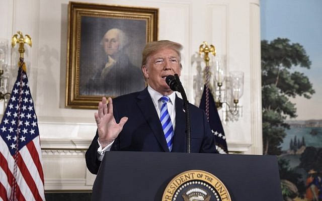 US President Donald Trump announces his decision on the Iran nuclear deal in the Diplomatic Reception Room at the White House on May 8, 2018. (AFP Photo/Saul Loeb)