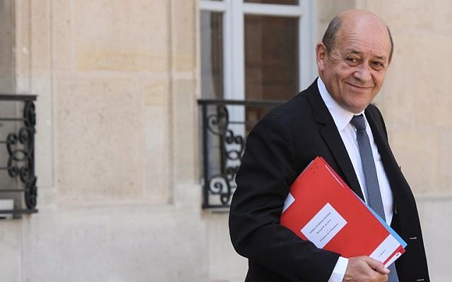 French Foreign Affairs Minister Jean-Yves Le Drian leaves the Elysee Presidential palace in Paris, on May 9, 2018, after the weekly cabinet meeting.  (AFP / CHRISTOPHE ARCHAMBAULT)