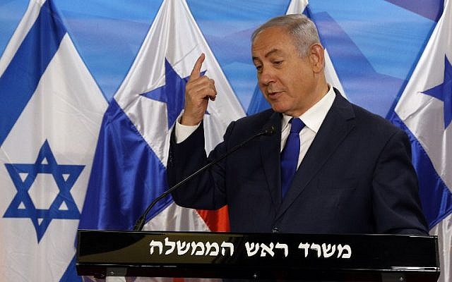 Prime Minister Benjamin Netanyahu speaks as he welcomes Panamanian President Juan Carlos Varela to the Prime Minister's Office in Jerusalem on May 17, 2018. (AFP Photo/Pool/Gali Tibbon)