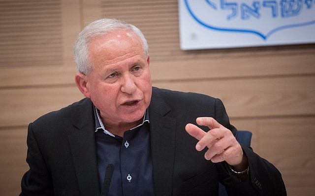 Chairman of the Foreign Affairs and Security Committee, MK Avi Dichter (Likud), leads a committee meeting at the Knesset, on April 30, 2018. (Miriam Alster/Flash90)