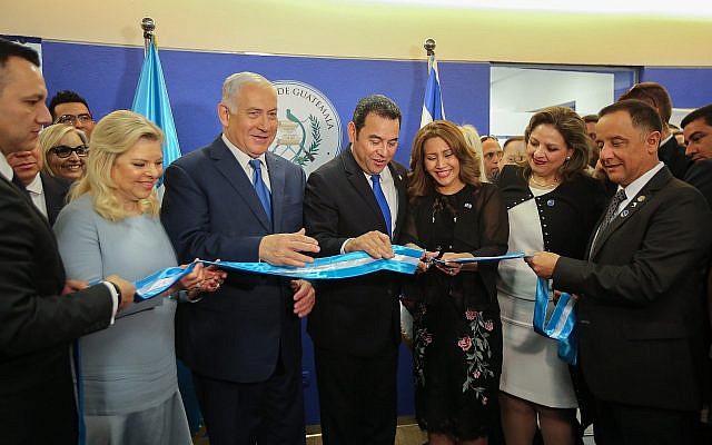 Prime Minister Benjamin Netanyahu (3rd-L) Guatemala President Jimmy Morales (C) and Guatemalan Foreign Minister Sandra Jovel (2R) at the official opening of the Guatemalan embassy in Jerusalem on May 16, 2018. (Marc Israel Sellem/Pool/Flash90)