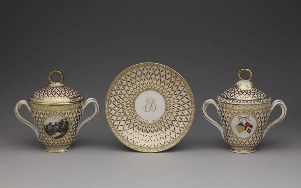 Pair of chocolate-cups, covers and saucers, 1779-1781 (The Trustees of the British Museum)