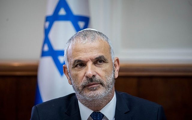 Finance Minister Moshe Kahlon attends the weekly cabinet meeting at the Prime Minister's Office in Jerusalem, on June 10, 2018. (Yonatan Sindel/Flash90)