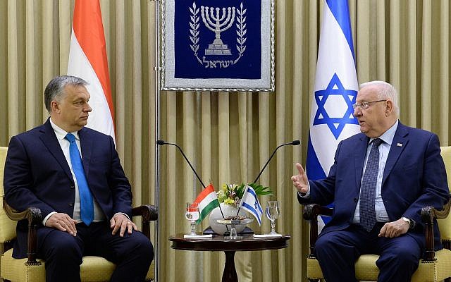 President Rivlin, right, hosts Hungarian Prime Minister Viktor Orban in his official Jerusalem residence, July 19, 2018 (Avi Kanner)