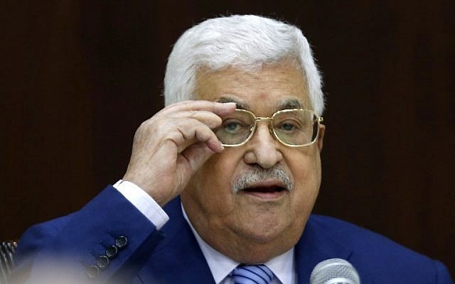 Palestinian Authority President Mahmoud Abbas chairs a meeting of the Palestine Liberation Organization (PLO) Executive Committee at the Palestinian Authority headquarters in the West Bank city of Ramallah July 28, 2018. (ABBAS MOMANI/AFP)