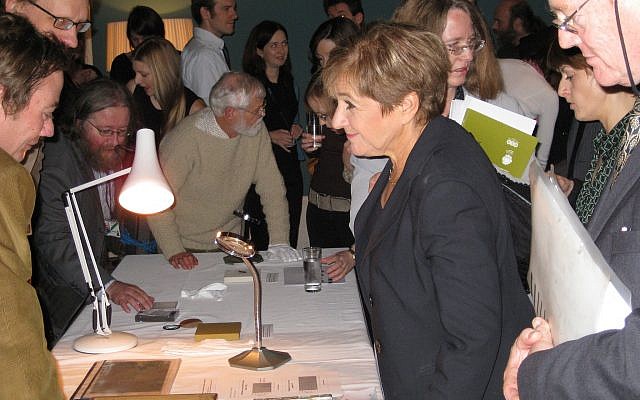 Labour MP Margaret Hodge discusses numismatics on November 22, 2007. (CC BY Portable Antiquities Scheme, Flickr)