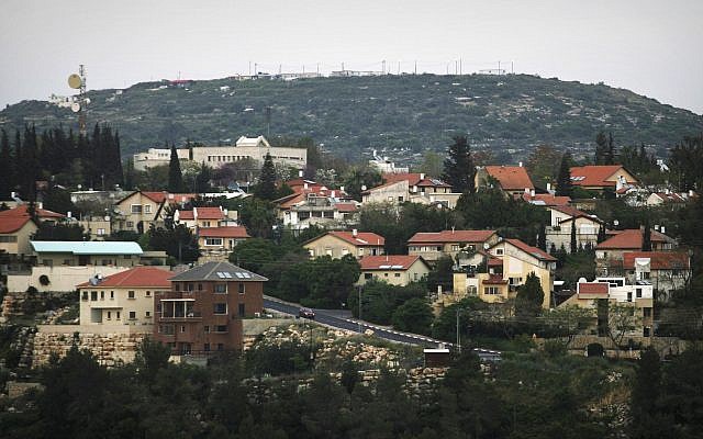 A view of the Jewish settlement Karnei Shomron in the northern West Bank, April 9, 2008 (AP Photo/Dan Balilty)