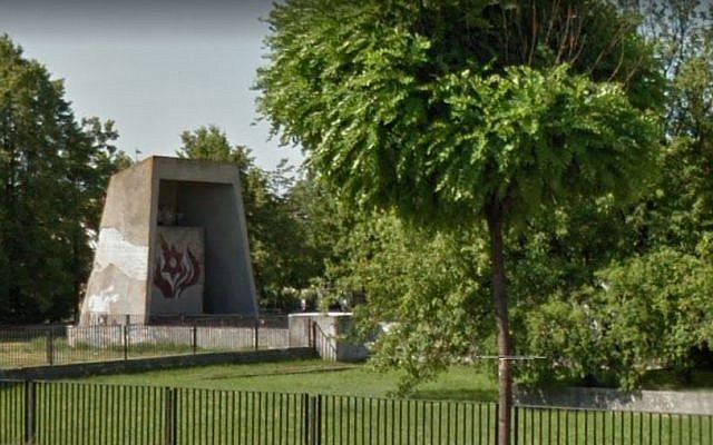 The Holocaust memorial in Plock, Poland. (screen capture: Google Street View)