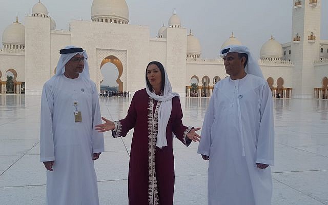 Miri Regev, center, visiting the Sheikh Zayed Grand Mosque in Abu Dhabi with UAE officials on October 29, 2018. (Courtesy Chen Kedem Maktoubi)