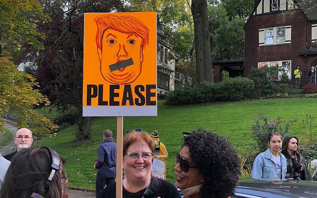 At the October 30, 2018, anti-Trump march, 'Pittsburgh Loves All Our Neighbors.' (Amanda Borschel-Dan/Times of Israel)