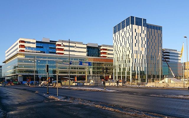New Karolinska Solna University Hospital can be seen under construction in December 2016. (Wikipedia / Holger.Ellgaard / CC BY-SA)