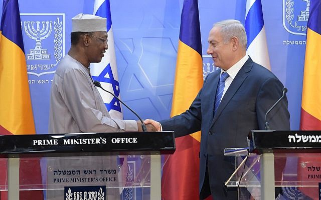 Prime Minister Benjamin Netanyahu and President Idriss Deby of Chad meet at the Prime Minister's Office in Jerusalem, November 25, 2018. (GPO)