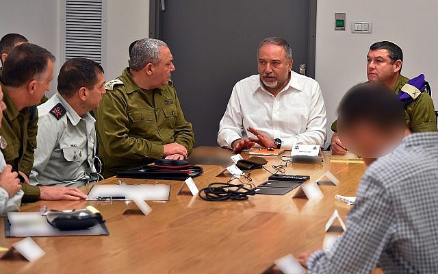 Defense Minister Avigdor Liberman meets with IDF chief Gadi Eisenkot, the head of the Shin Bet security service and other senior defense officials in the army's Tel Aviv headquarters on November 11, 2018. (Ariel Hermoni/Defense Ministry)