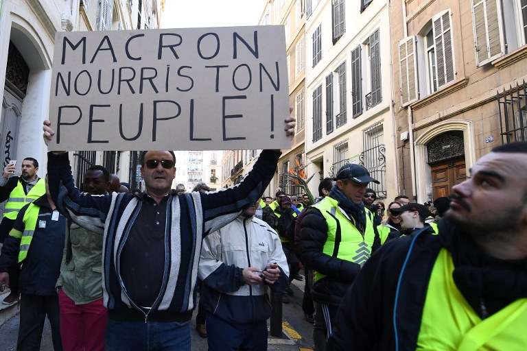 France's gilets jaunes protesters are hurting President Macron
