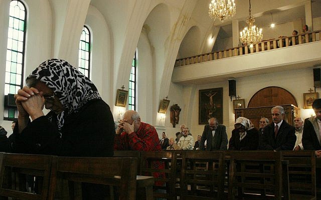 File: Iranian Christians attend Christmas mass at a church in Tehran, Iran, December 25, 2007. (AP Photo/Vahid Salemi)