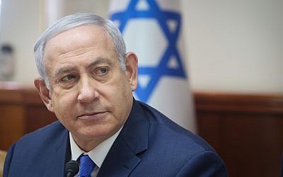 Prime Minister Benjamin Netanyahu leads the weekly cabinet meeting at his office in Jerusalem on December 2, 2018. (Marc Israel Sellem/Pool/Flash90)