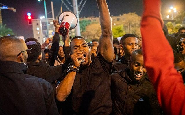 Ethiopian-Israeli protesters at Rabin Square in Tel Aviv, January 30, 2019. (Luke Tress/Times of Israel)