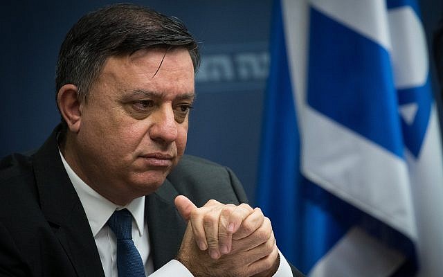 Labor Party leader Avi Gabbay leads a Zionist Union faction meeting at the Knesset on December 10, 2018. (Yonatan Sindel/Flash90)