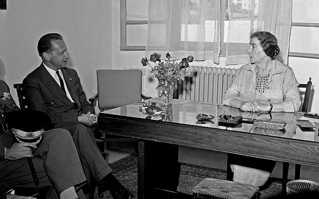 UN Secretary-General Dag Hammarskjöld (left) at a meeting with Israel's foreign minister Golda Meir, December 31, 1958. (UN Photo)