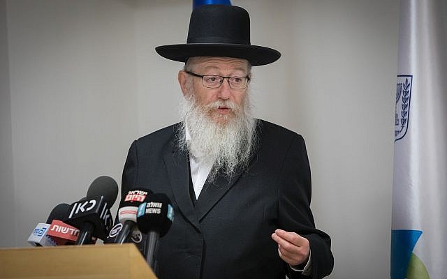 Deputy Health Minister Yaakov Litzman speaks during a press conference at the Health Ministry in Jerusalem on January 3, 2019. (Noam Revkin Fenton/Flash90)