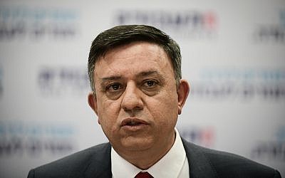 Avi Gabbay, leader of the Labor Party, speaks during a party meeting in Tel Aviv on February 13, 2019. (Tomer Neuberg/Flash90)