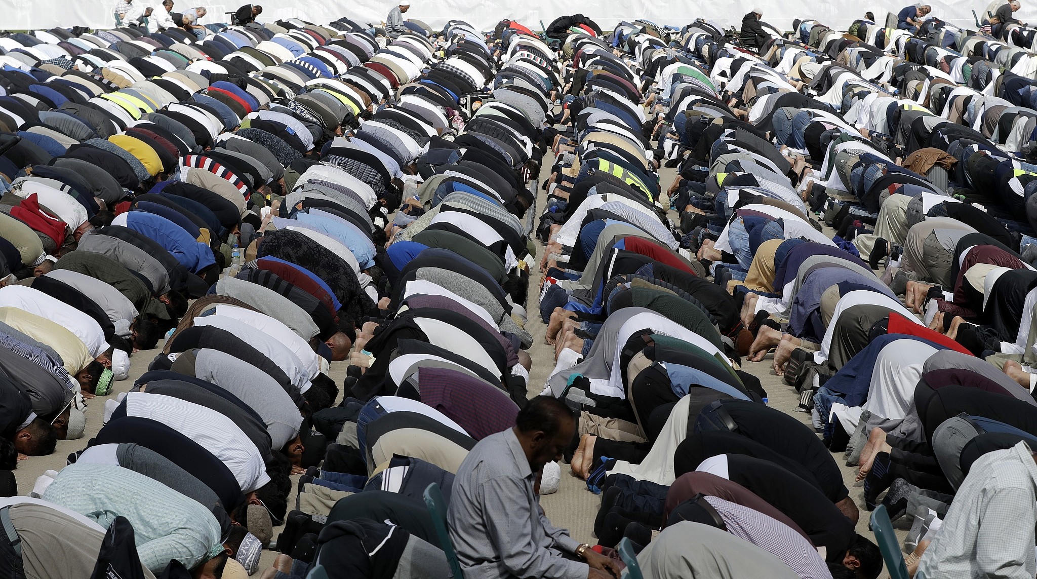 Broken Hearted New Zealand Observes Muslim Call To Prayer Week After