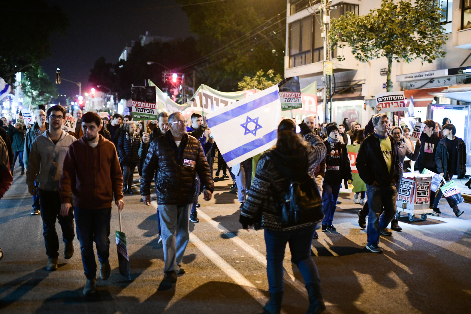 Netanyahu backers, critics hold rival rallies after indictment decision ...