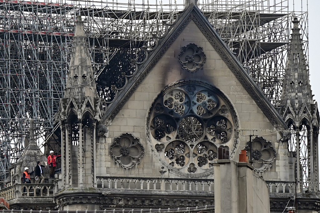 Waarnemen Vermelden los van Donors pledge over $680 million to rebuild scorched Notre Dame | The Times  of Israel