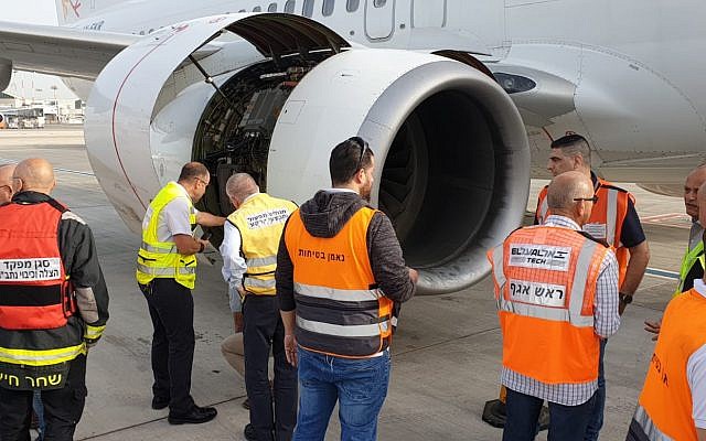 An El Al plane is inspected on the tarmac at Ben Gurion Airport after making an emergency landing on April 29, 2019 (Israel Airports Authority)