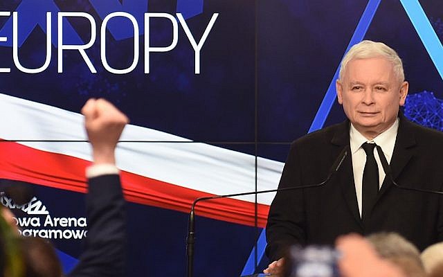 Jaroslaw Kaczynski, leader of PiS party (Law and Justice) gives a speech after announcing the first results of the European parliament election at the party's headquarters in Warsaw on May 26, 2019. (Janek SKARZYNSKI / AFP)